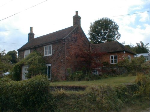 annes_cottage.jpg (38901 bytes)